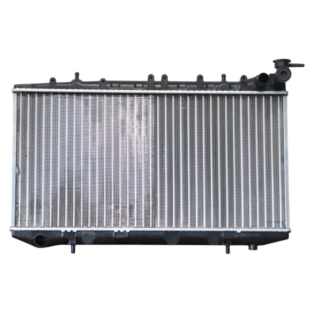 Radiador Nissan v16 1.6 1990 al 2011
